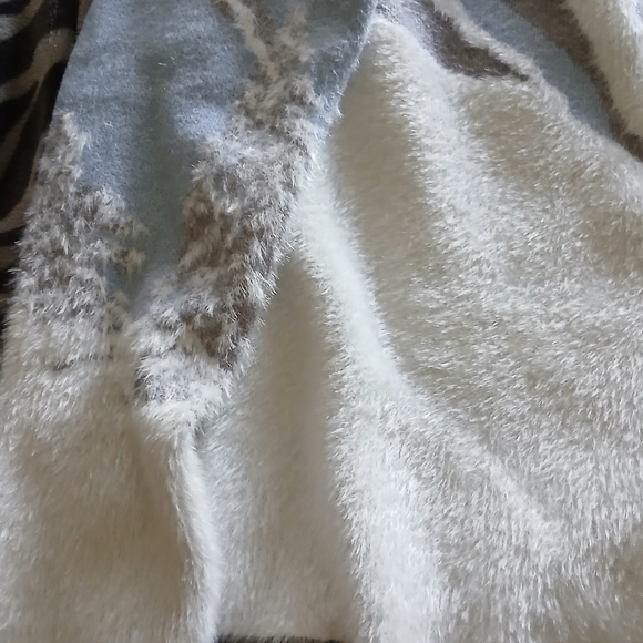 Rachel Zoe Soft Winter Scene Sweater - Picture 8 of 8